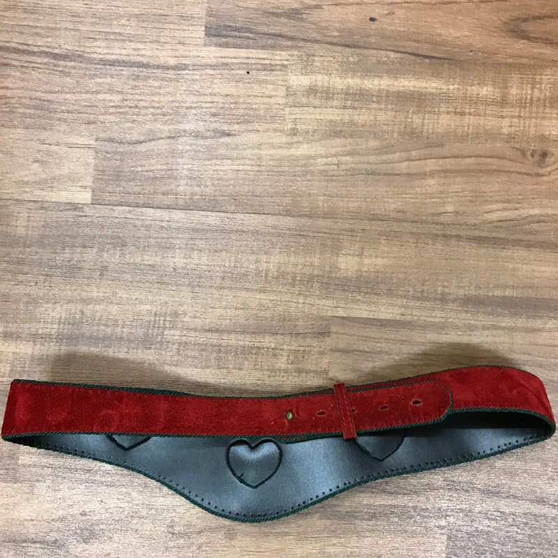 Roter Trachtengürtel mit Edelweiß-Applikationen – Damen | 85–95 cm | Mit grünem Rand