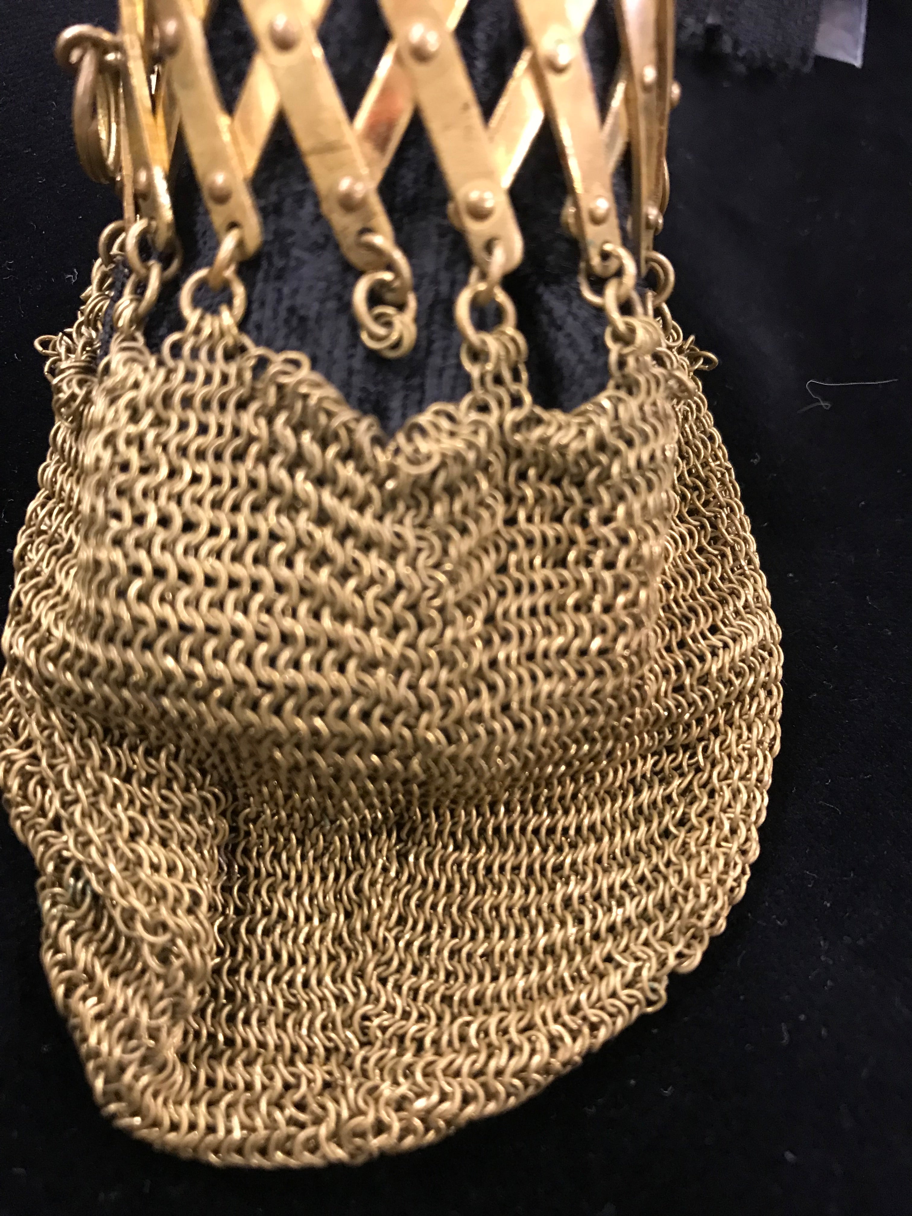 Antike Damen Handtasche mit expandierender Öffnung Beuteltasche