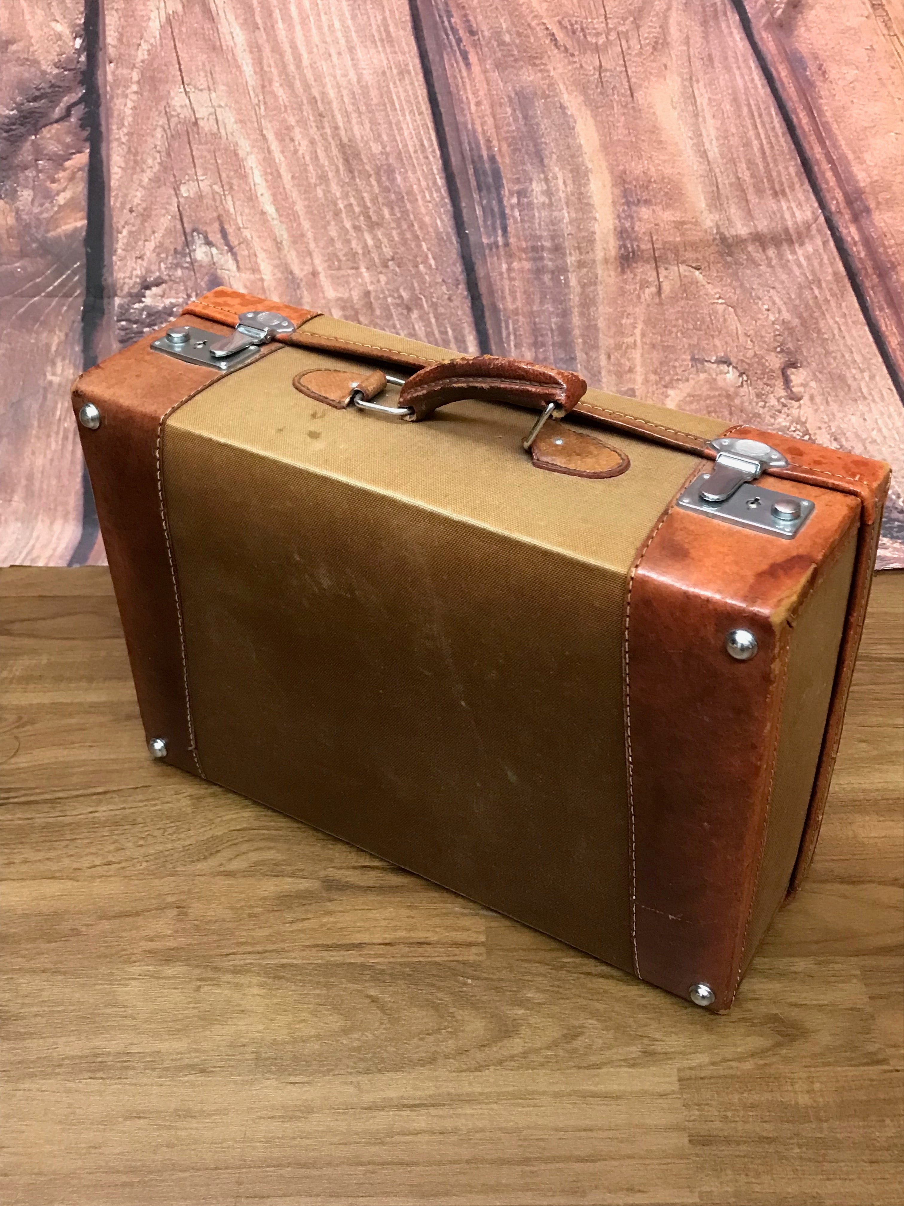 Antiker Koffer, alter Vintage Koffer Oldtimerfahrer