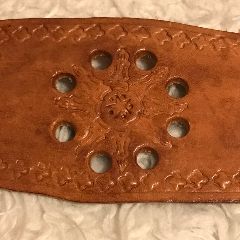 Antiker brauner Damen Ledergürtel gestanzt, Vintage Miedergürtel