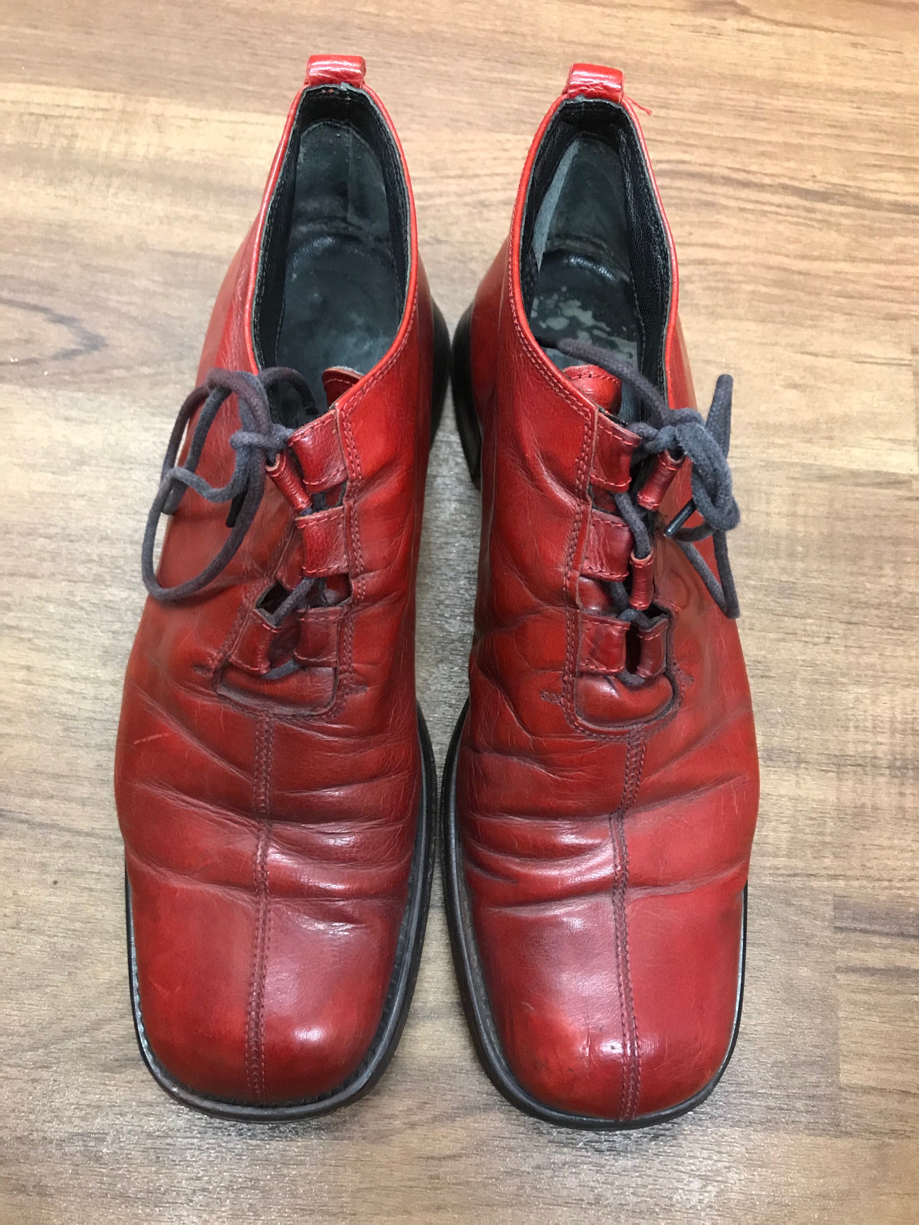 Rote Leder-Schuhe True Vintage