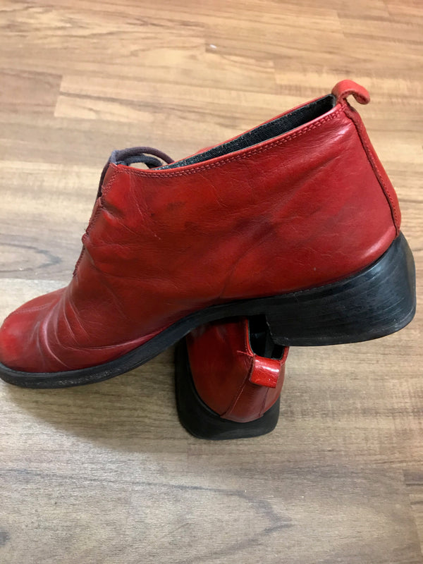 Vintage Schuhe Halbhoch Gr.41 rot