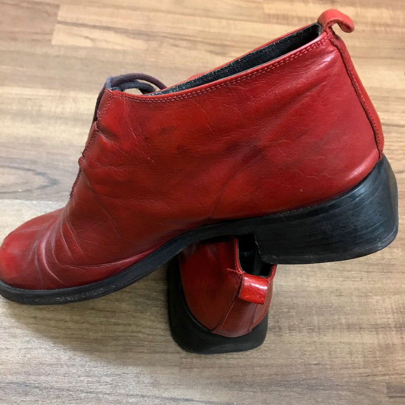 Vintage Schuhe Halbhoch Gr.41 rot