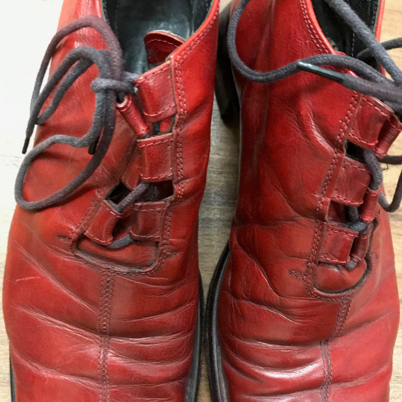 Schuhe aus rotem Leder Vintage