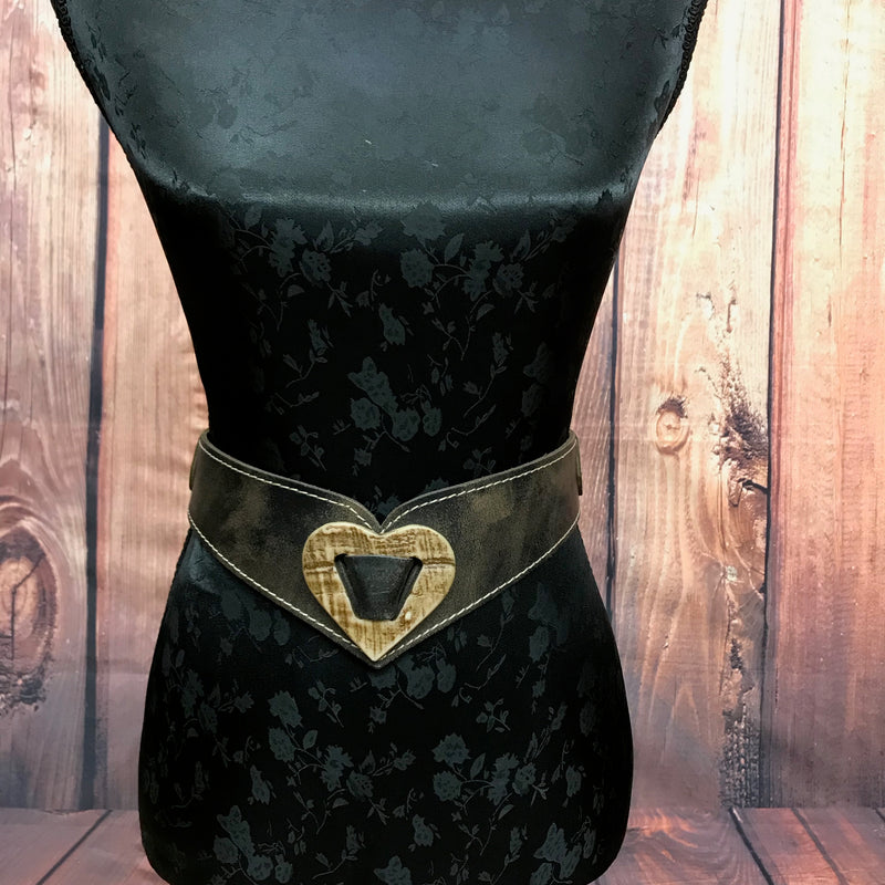 Dunkelbrauner Damen-Trachtengürtel aus Leder –  Taillenumfang 73–82 cm, sehr guter Zustand