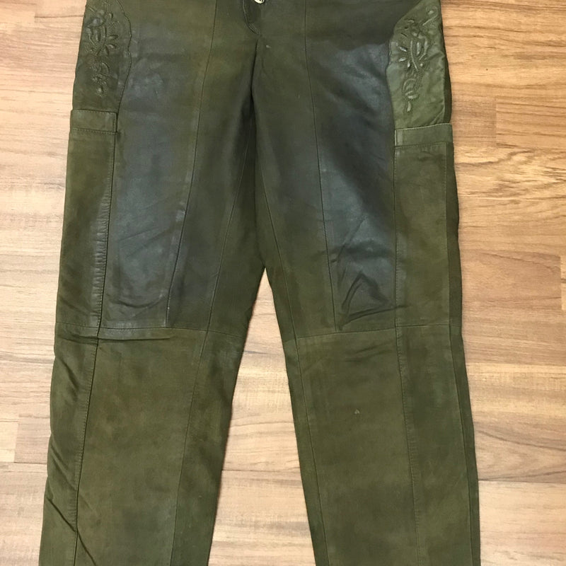 Damen-Trachtenlederhose Größe 42 aus Echtleder in Dunkelgrün von Landhaus – SALE wegen fehlendem Knopf