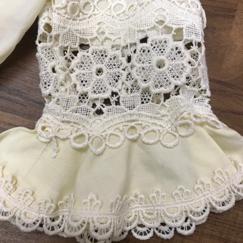70er Jahre Vintage Dirndlbluse Gr.38, beige mit Glockenärmel