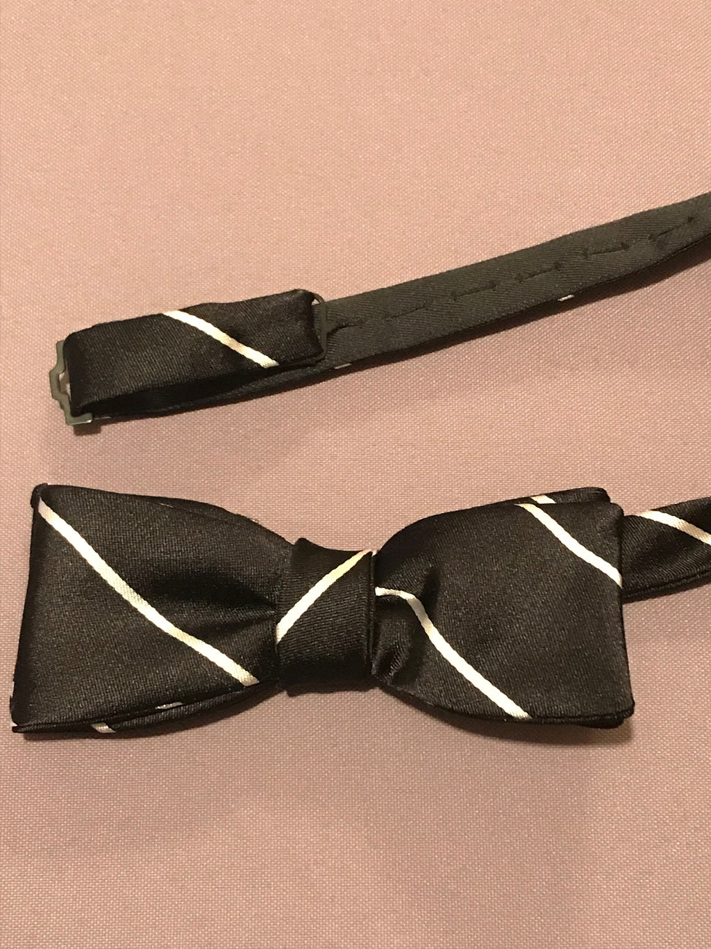 schwarze Herren-FliegeHerren- Fliege aus Seide, 20er Jahre Stil, schwarz/weiß