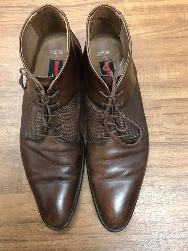 brauner halbhoher herrenschuh 20er Jahre Stil