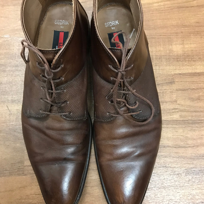 brauner halbhoher herrenschuh 20er Jahre Stil