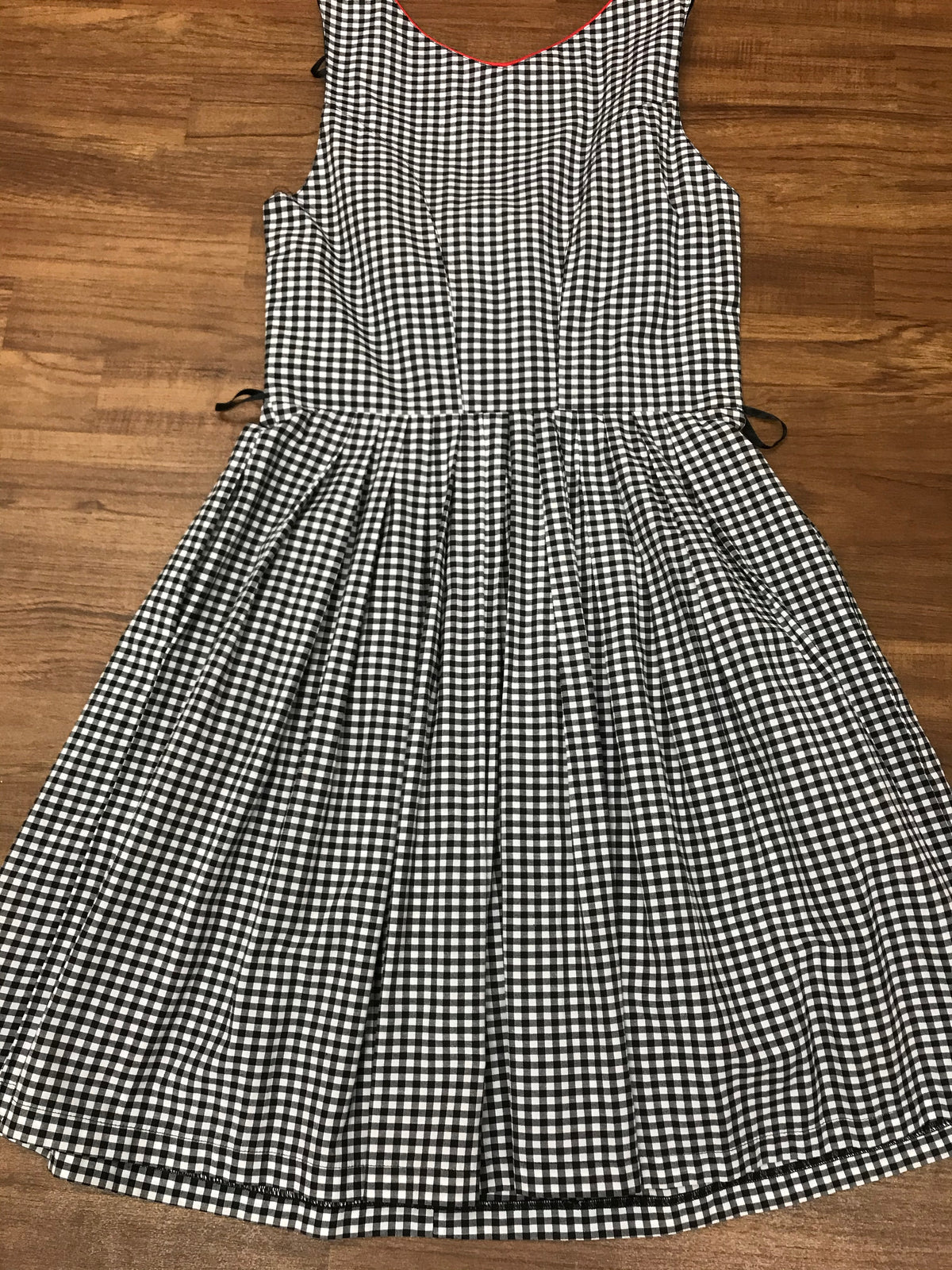 Dirndl taille 42, à carreaux