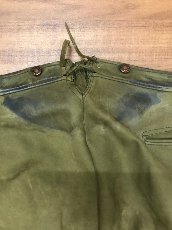 Grüne Kniebundlederhose für Herren – Größe 54 | Authentisches Vintage Stück