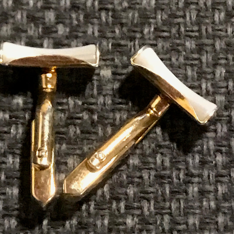 Kleine Manschettenknöpfe mit Permutt