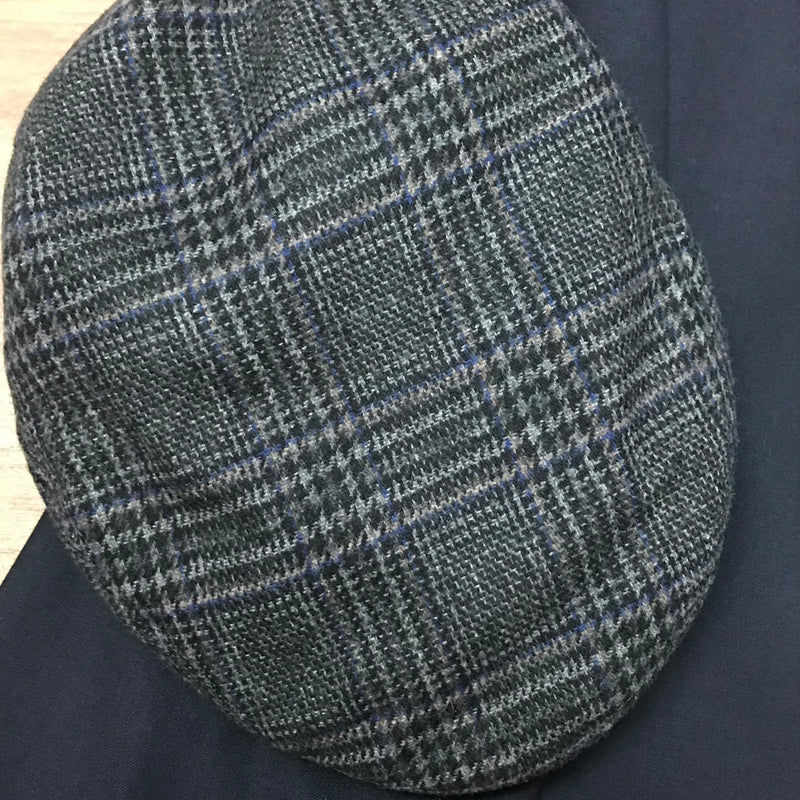 „Graue Schiebermütze mit Karomuster – Accessoire zum 20er Jahre Herren Kostüm“