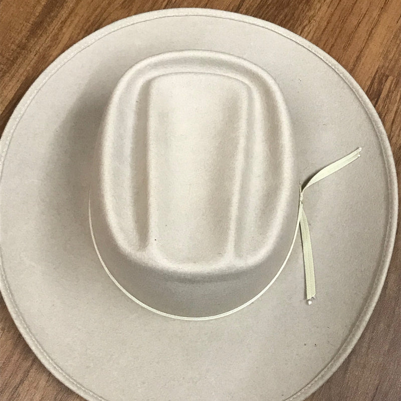 Cowboyhut Ranch Western Wear, Draufsicht mit markanter Krone und Lederband.