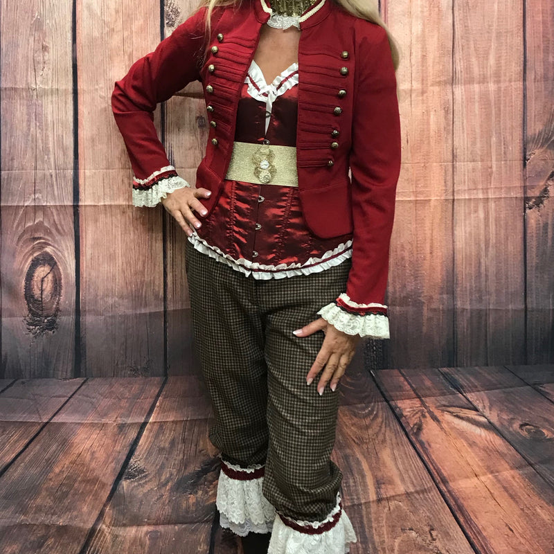 Steampunk Damenkostüm Gr. 38 – rote Corsage mit Rüschen, Kurzjacke, karierte Bloomers mit Spitzenvolants, Spitzenbluse, Kropfband, Gürtel, Minizylinder – Handmade Unikat