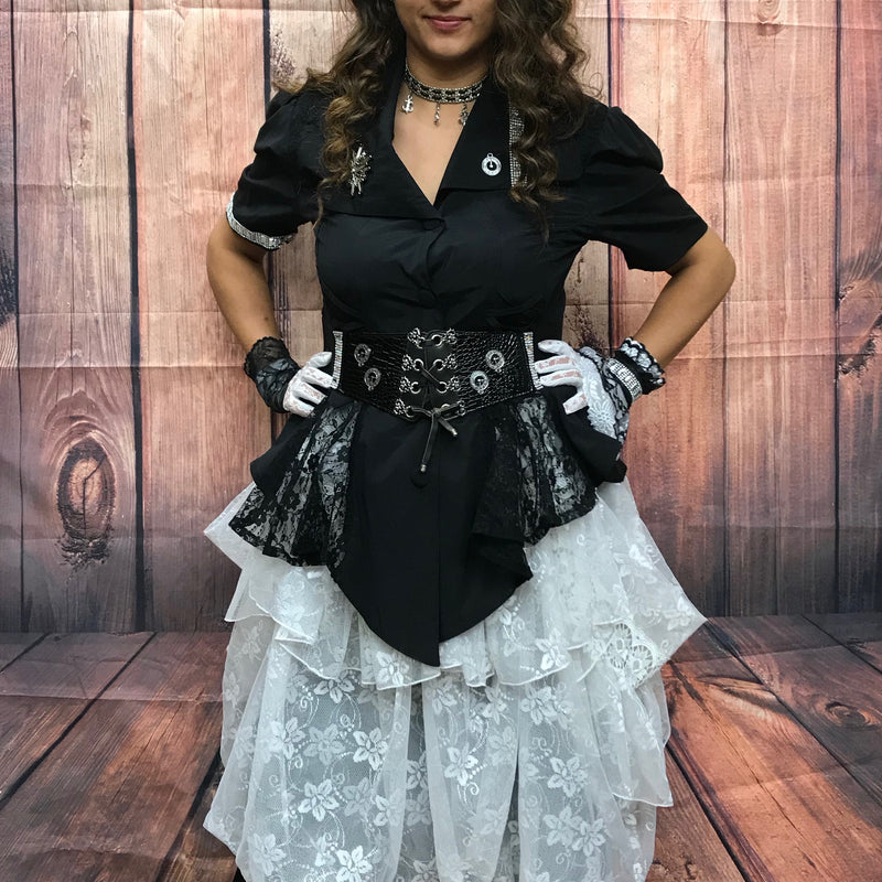 Viktorianisches Steampunk Damen-Kostüm in schwarz/weiß, Rock, Oberteil, Gürtel und Accessoires