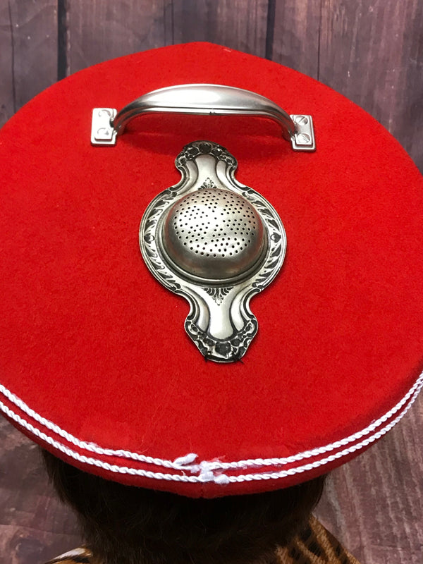 Rote Steampunk Schirmmütze für Uniform, Gr.57