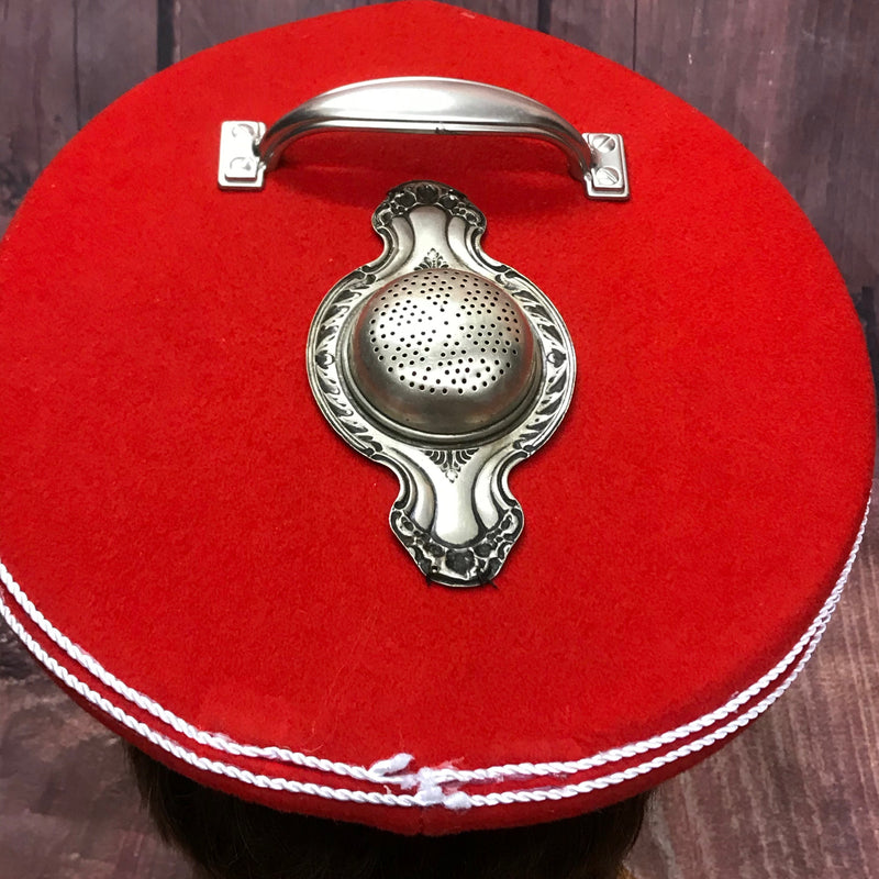 Rote Steampunk Schirmmütze für Uniform, Gr.57