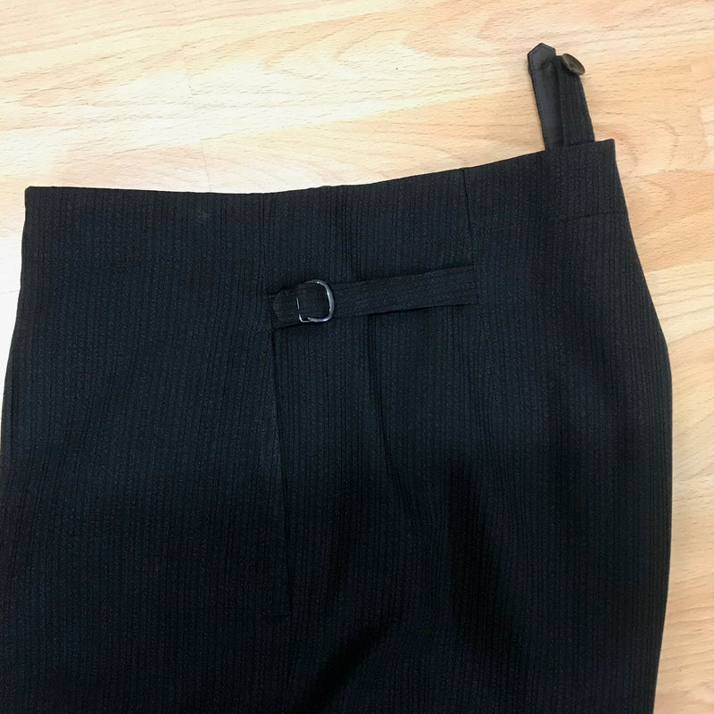 „Nadelstreifen Stoff Vintage Hose Herren Schurwolle Detailaufnahme“