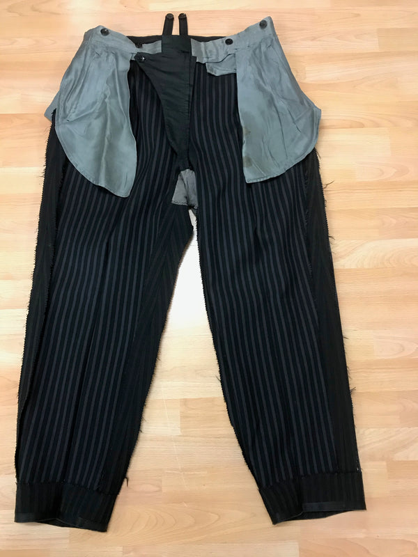 Vintage Stresemannhose Schwarz Gestreift – Größe 52, Bundweite 96 cm (Sale)