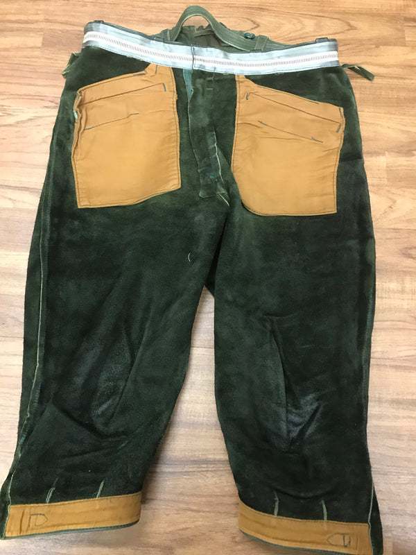 Dunkelgrüne Kniebundlederhose – Herren | Bundweite 46 cm | Mit Messertasche | Vintage Made in Germany