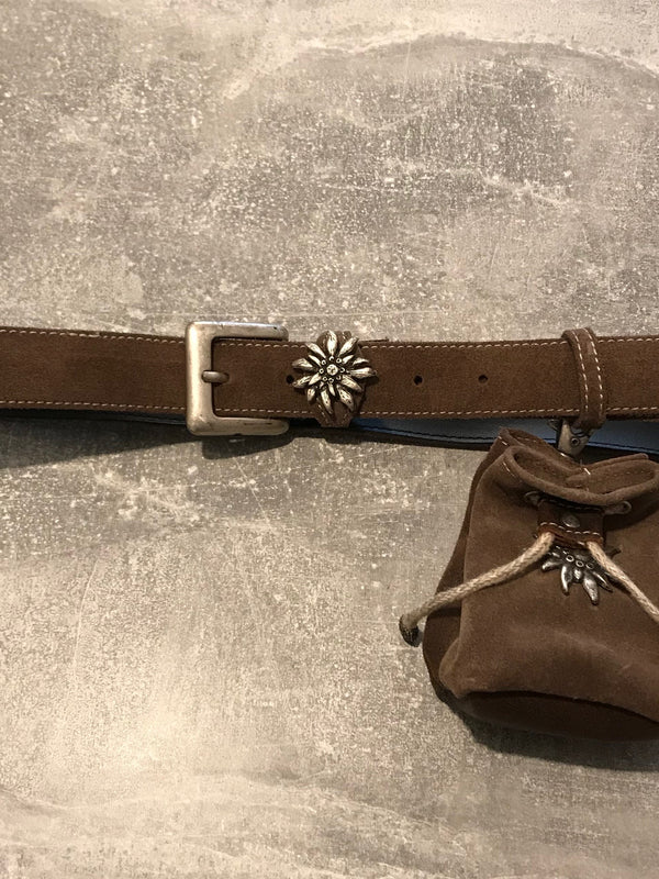 Trachtengürtel mit Brauner Damen Trachtengürtel mit kleiner Ledertascheleiner Ledertasche