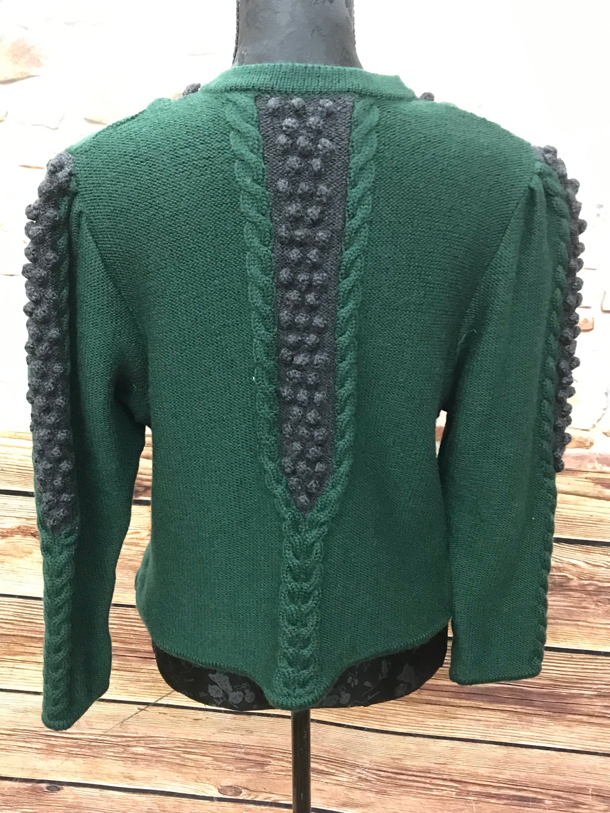 Cardigan vintage, veste traditionnelle verte taille 46