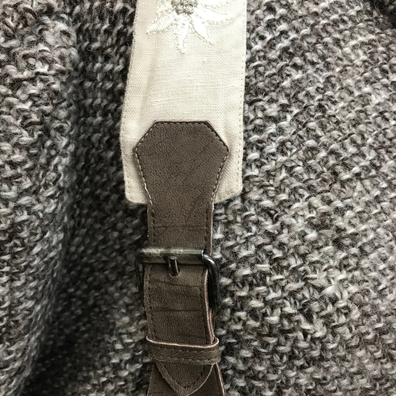 Trachten Strickjacke Damen Größe 46 – braun/beige, mit Zierträgern