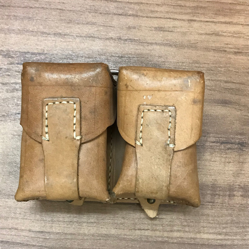 orderansicht der True Vintage Patronentasche aus Leder mit zwei Fächern