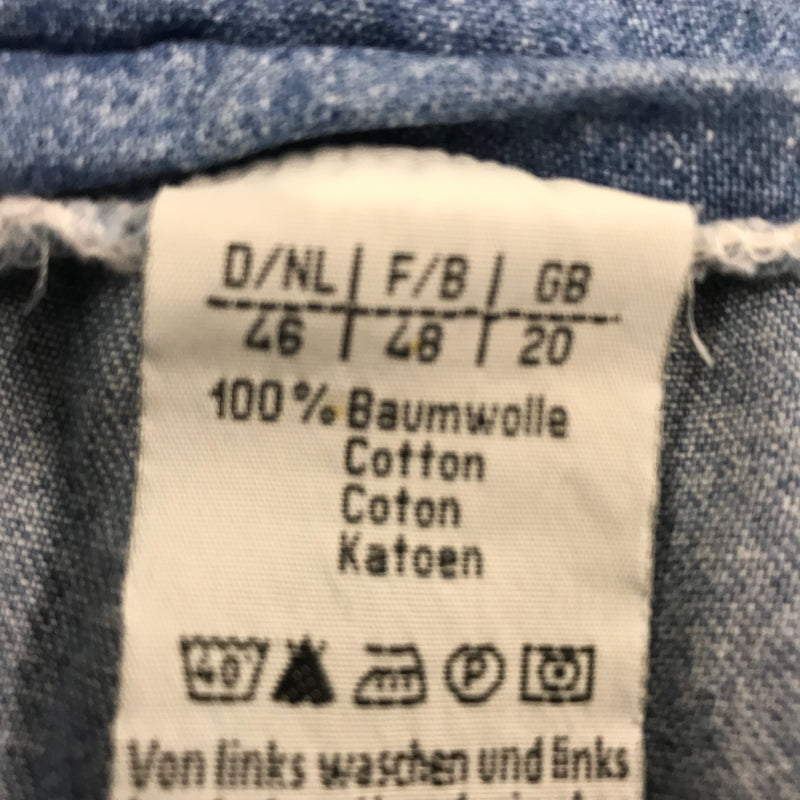 Pflegeetikett mit Größen- und Materialangabe