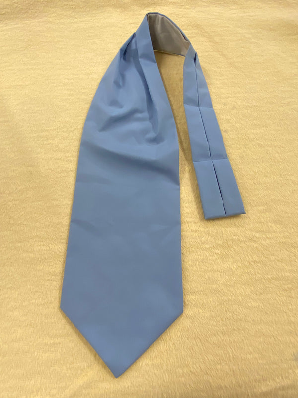 „Vintage Ascot Krawatte von Walbusch in Hellblau für elegante Herrenmode“