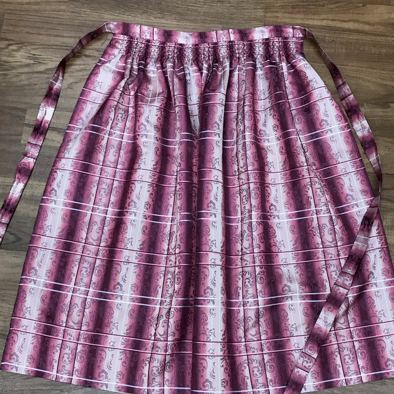 „Vintage Dirndl-Schürze rosa-beere mit Streifenmuster, Baumwolle, Länge 70 cm“