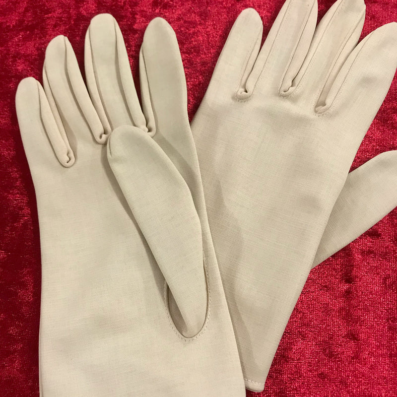 Beige Vintage-Handschuhe aus Nylon, Größe S, sehr guter Zustand, mit Knopfdetails am Handgelenk.