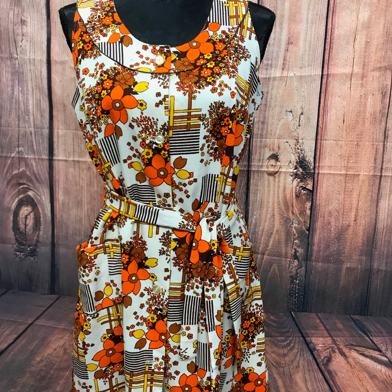 Vintage Kleid 70er Jahre, Gr. 42, orange-braunes Blumenmuster, mit Gürtel.