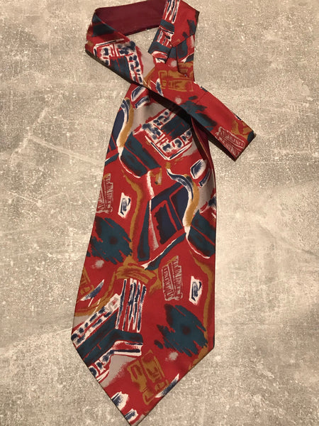 Vintage Krawattenschal aus Seide in Rot mit buntem Muster – Vorderansicht