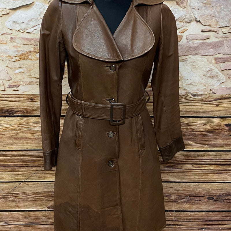 Vintage Damen-Ledermantel Gr. 36 in Braun mit Reverskragen und Taillengürtel