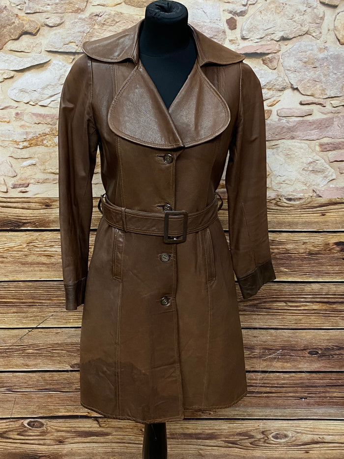 Vintage Damen-Ledermantel Gr. 36 in Braun mit Reverskragen und Taillengürtel
