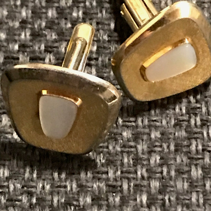 „Vintage Manschettenknöpfe in Gold mit Perlmutt Einsatz“