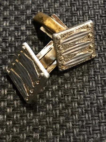 „Vintage Manschettenknöpfe in Gold und Silber mit quadratischer Form“