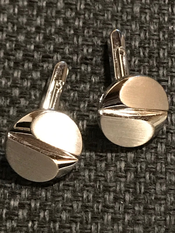 „Vintage Manschettenknöpfe in Silber mit rundem Design“