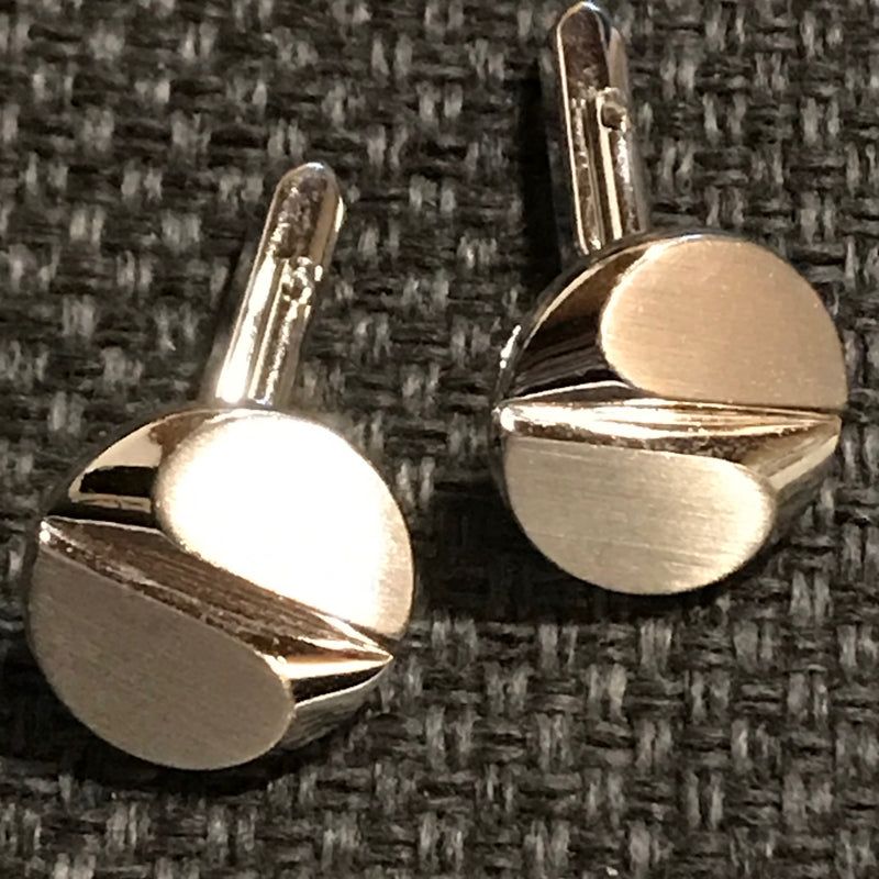 „Vintage Manschettenknöpfe in Silber mit rundem Design“