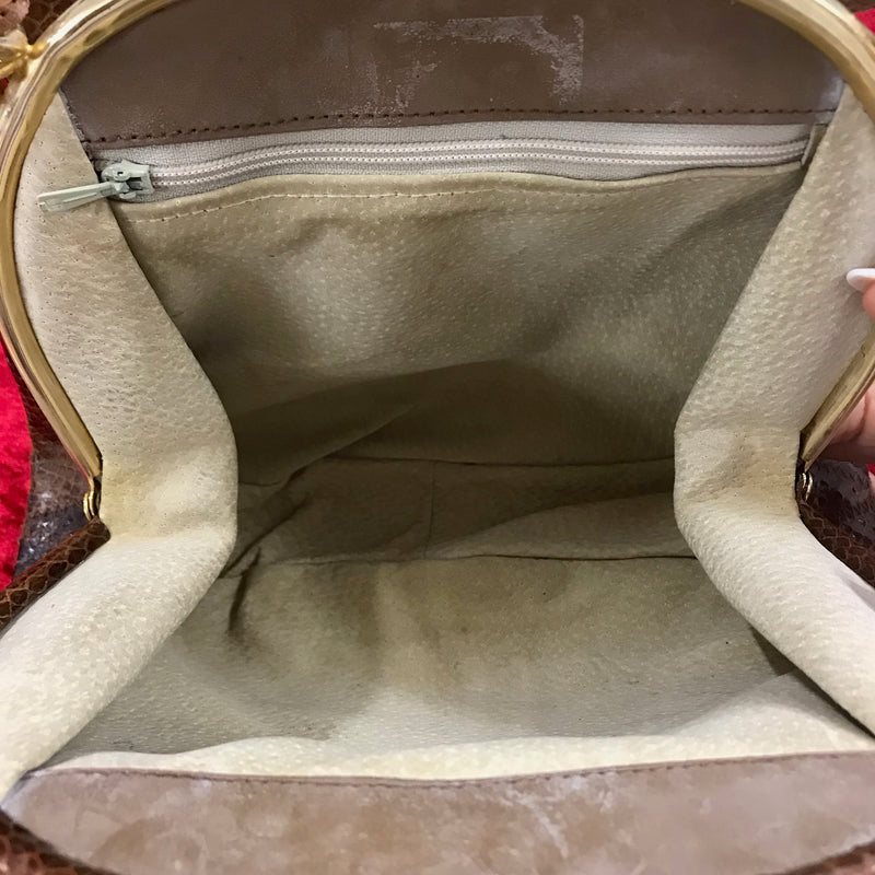 nnenansicht der Vintage Schlangenledertasche mit Reißverschlussfach.