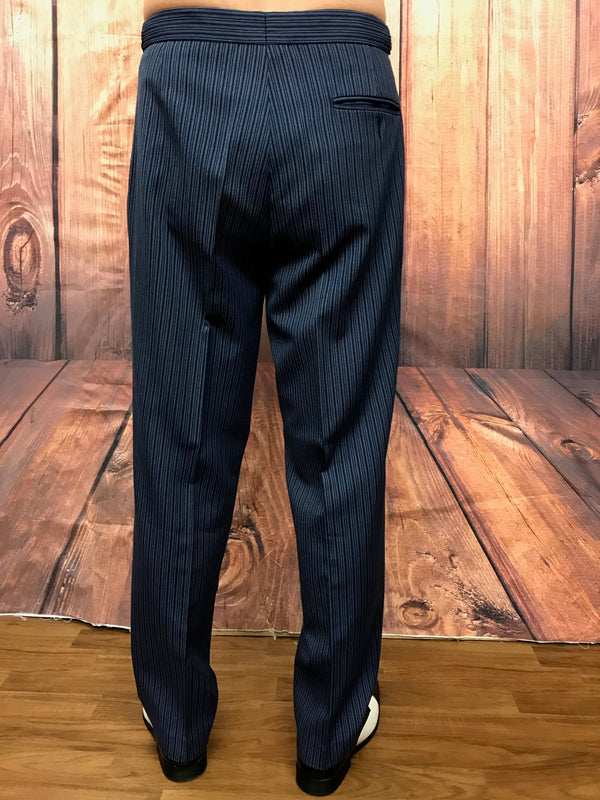 Vintage Stresemann Hose in Blau/Schwarz mit Nadelstreifen, Schurwolle, Gr. 48, Gatsby-Stil 20er Jahre, Rückansicht