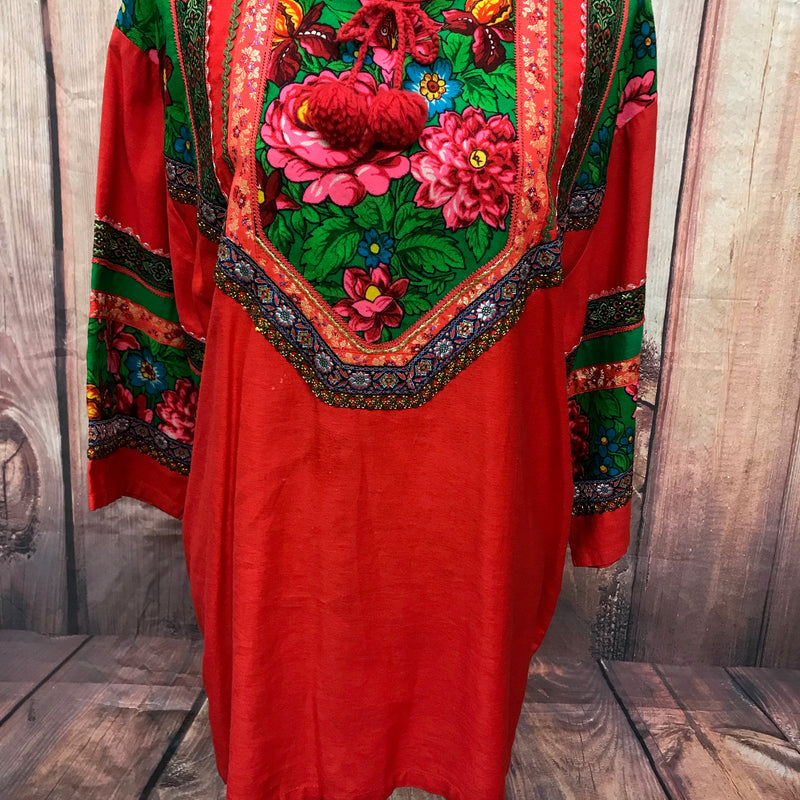 „Vintage Tunika rot Ethno Blumenmuster 70er Jahre Vorderansicht“