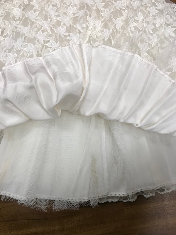 Original 50er/60er-Jahre Petticoat-Brautkleid aus Spitze – Gr. 34