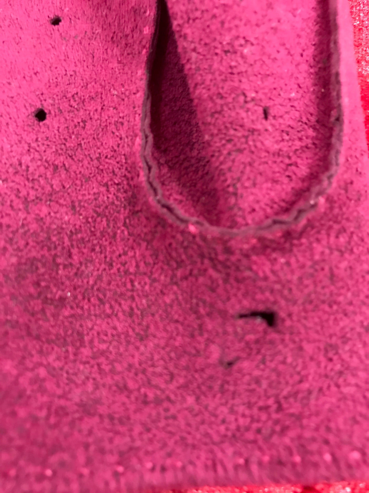 Kurze Brombeerfarbene Wildlederhandschuhe von Leonard – Größe M
