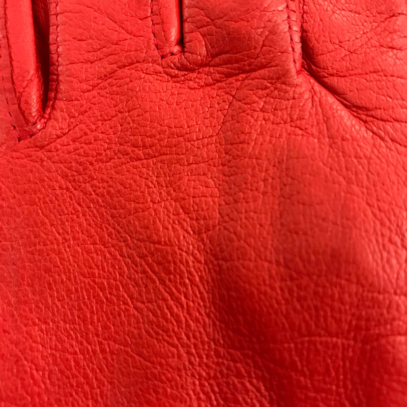Rote Handschuhe kurz