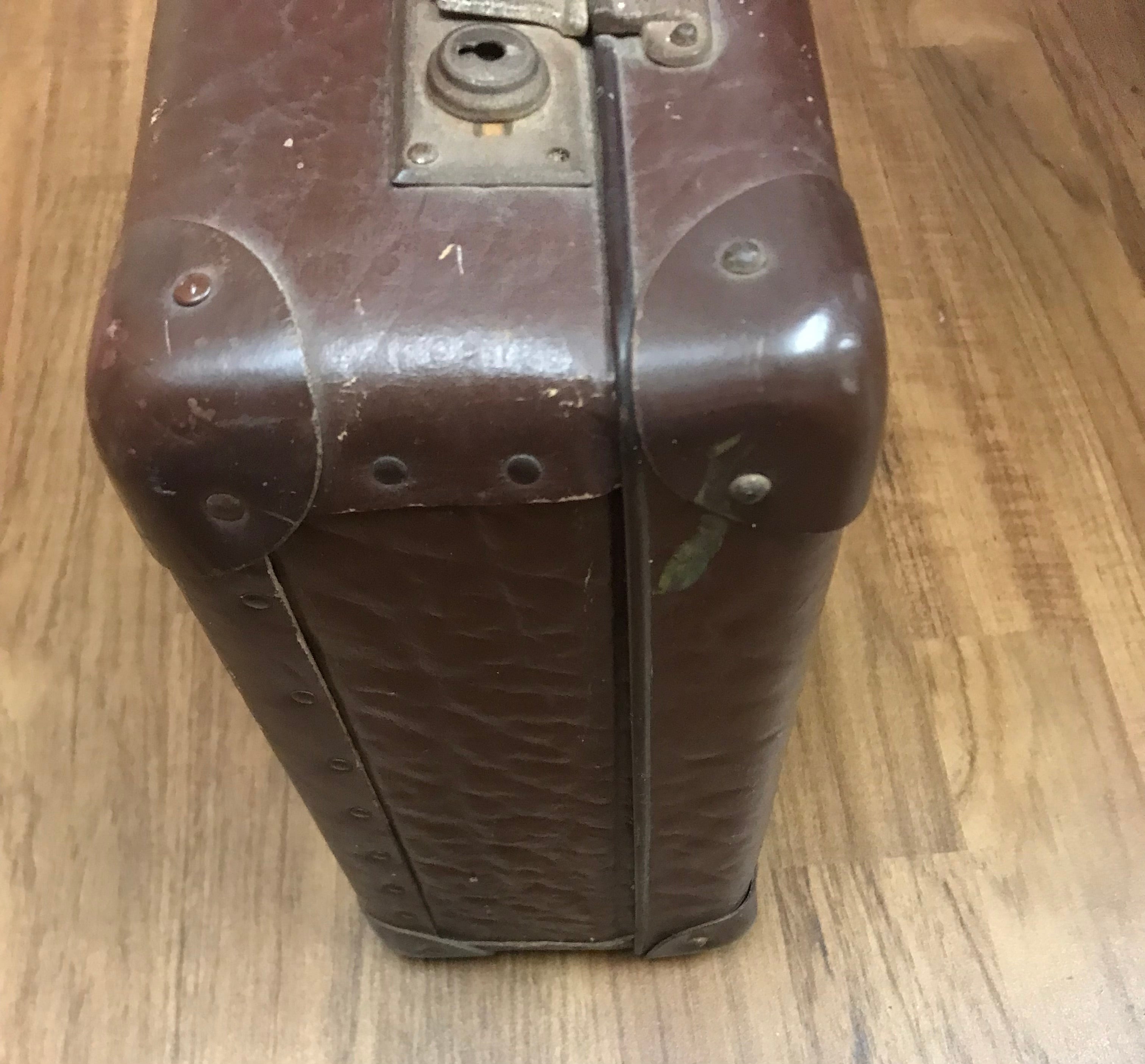 Vintage-Koffer, Secondhand Reisekoffer für Olftimerfahrer