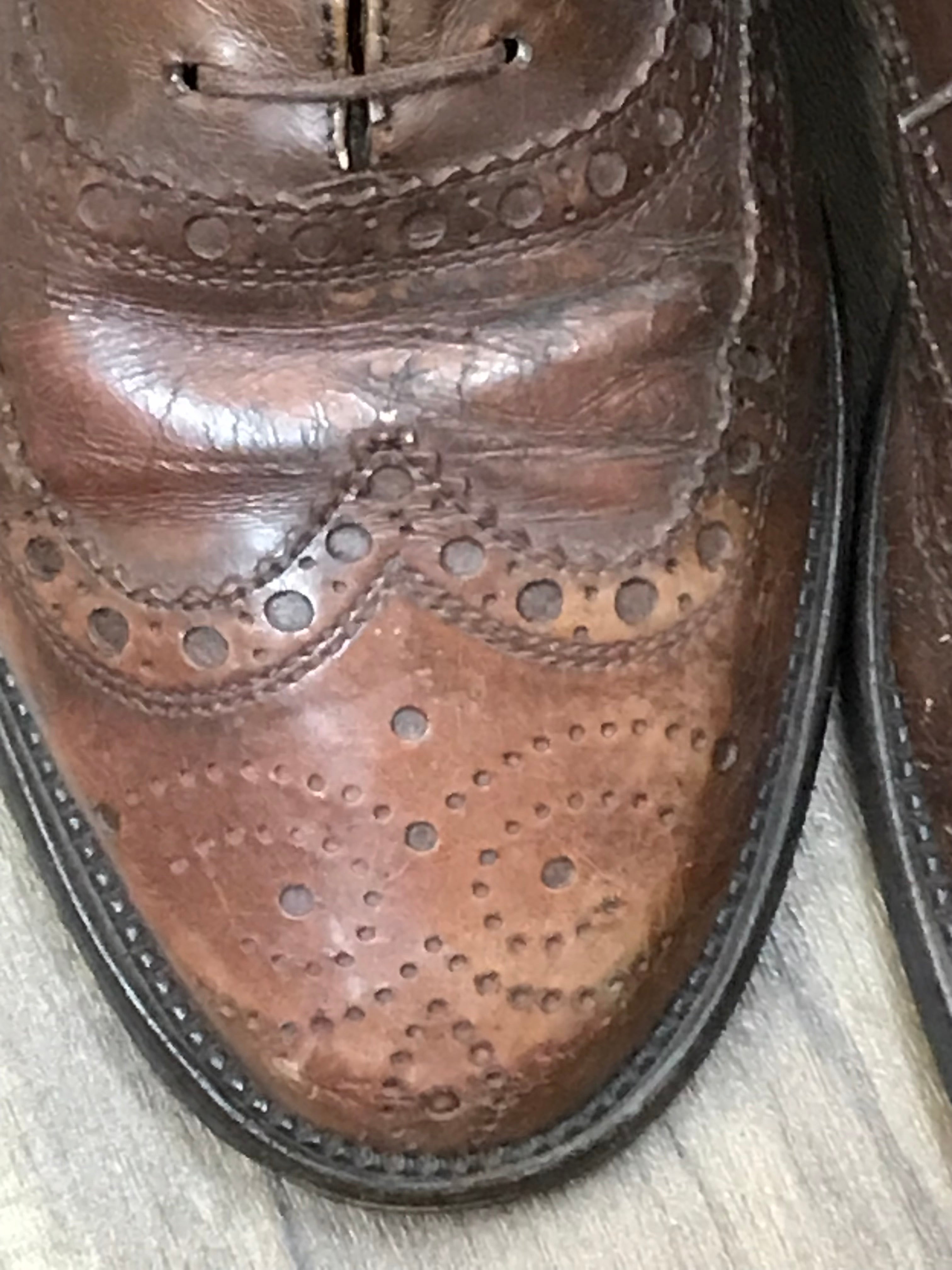 Vintage Herren-Schuhe mit Lochmusterung